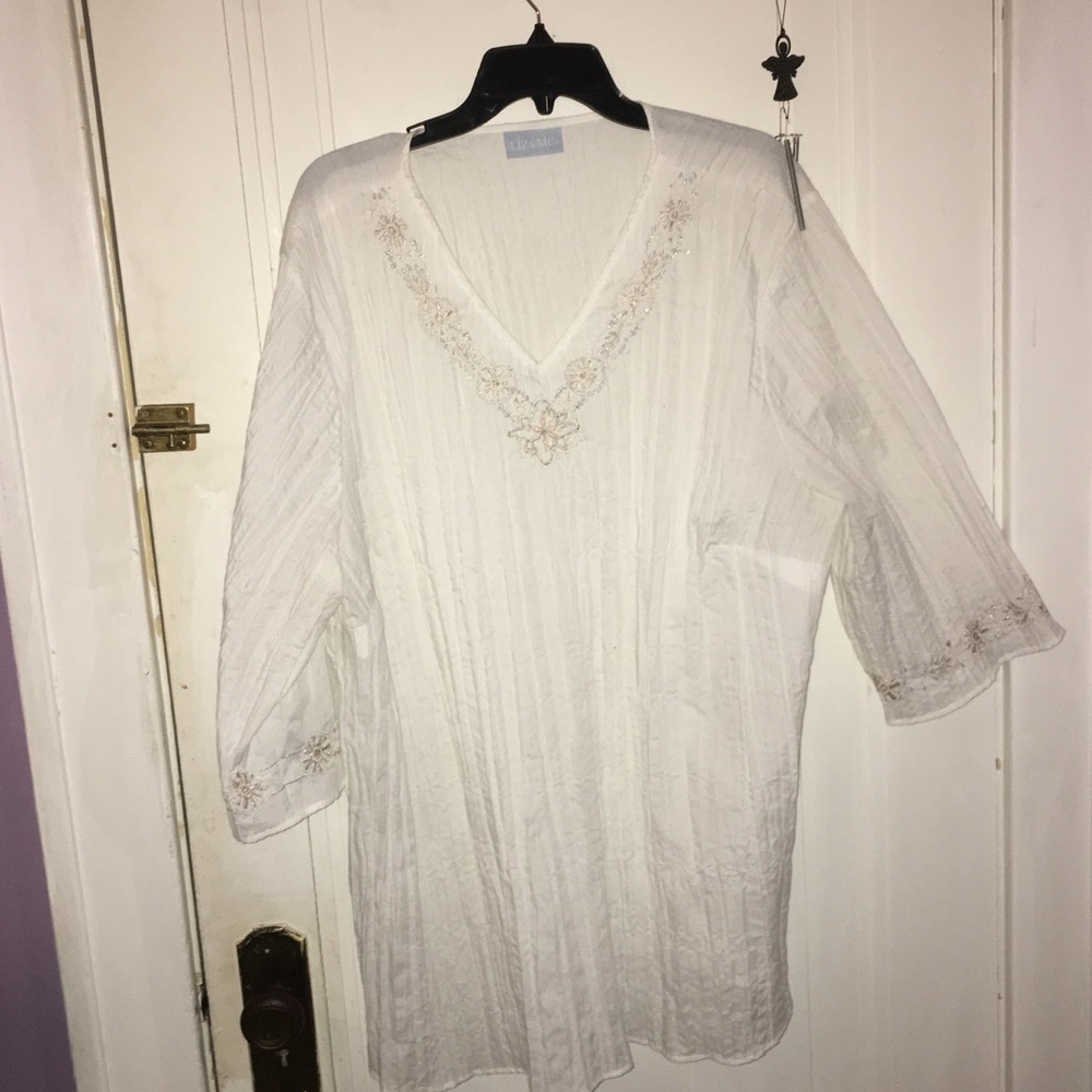 White one size (plus size) embroidered tunic